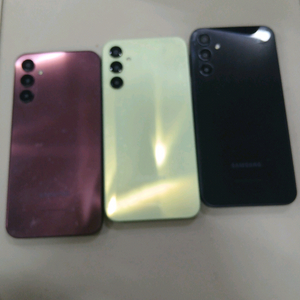 갤럭시A24 128 색상별로 대량 있습니다.