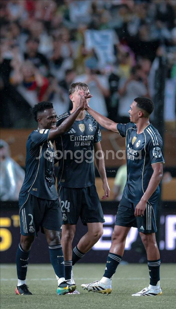 [미개봉] 25/26 레알마드리드 어웨이 xl--1