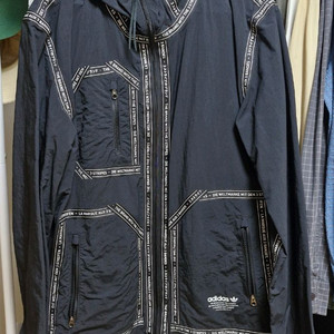 아디다스 리버시블 바람막이