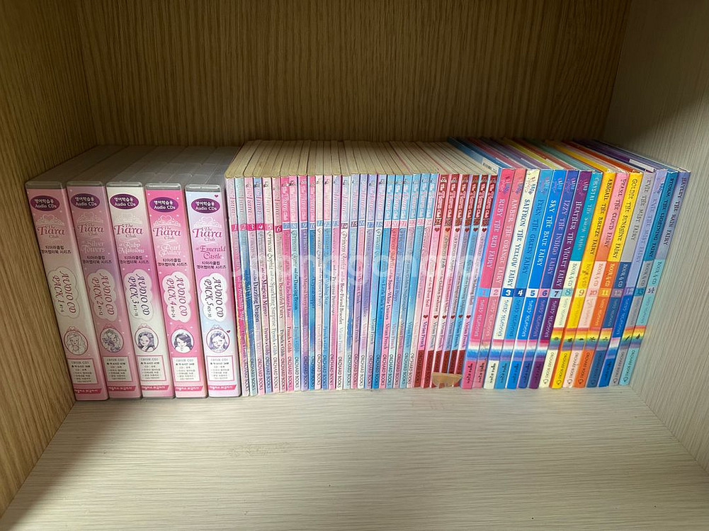 [엄마표 영어] 집중듣기용 티아라 클럽 CD 외 책--0