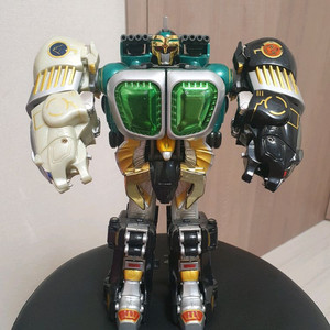 정글포스 정글타이탄