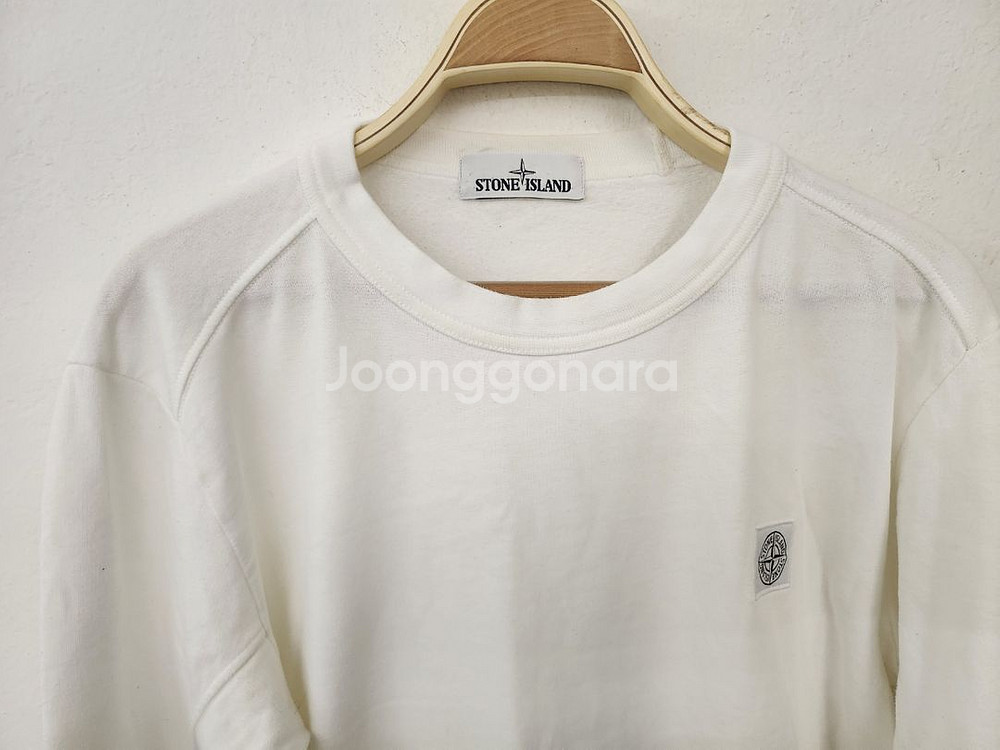 스톤 아일랜드 맨투맨--2