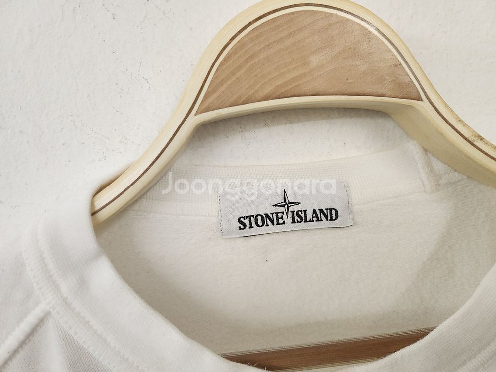 스톤 아일랜드 맨투맨--3