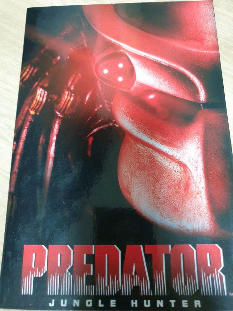 네카 프레데터 피규어 판매해요--1