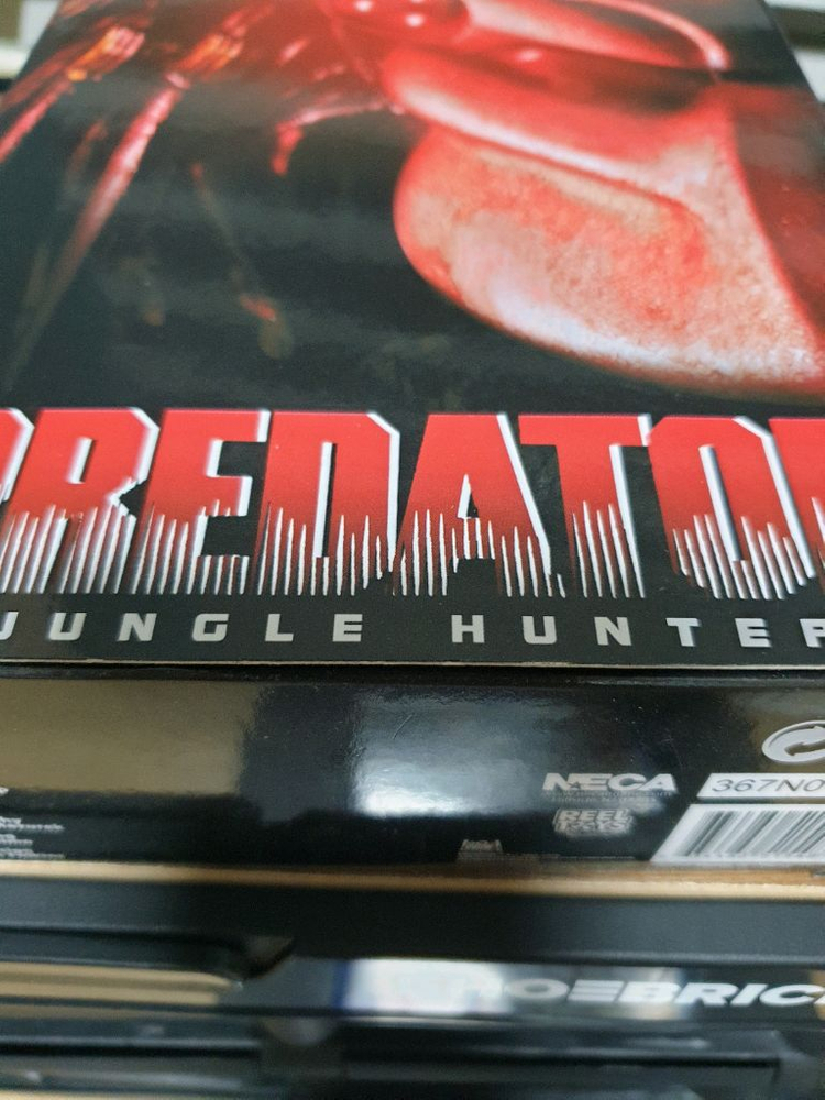 네카 프레데터 피규어 판매해요--2