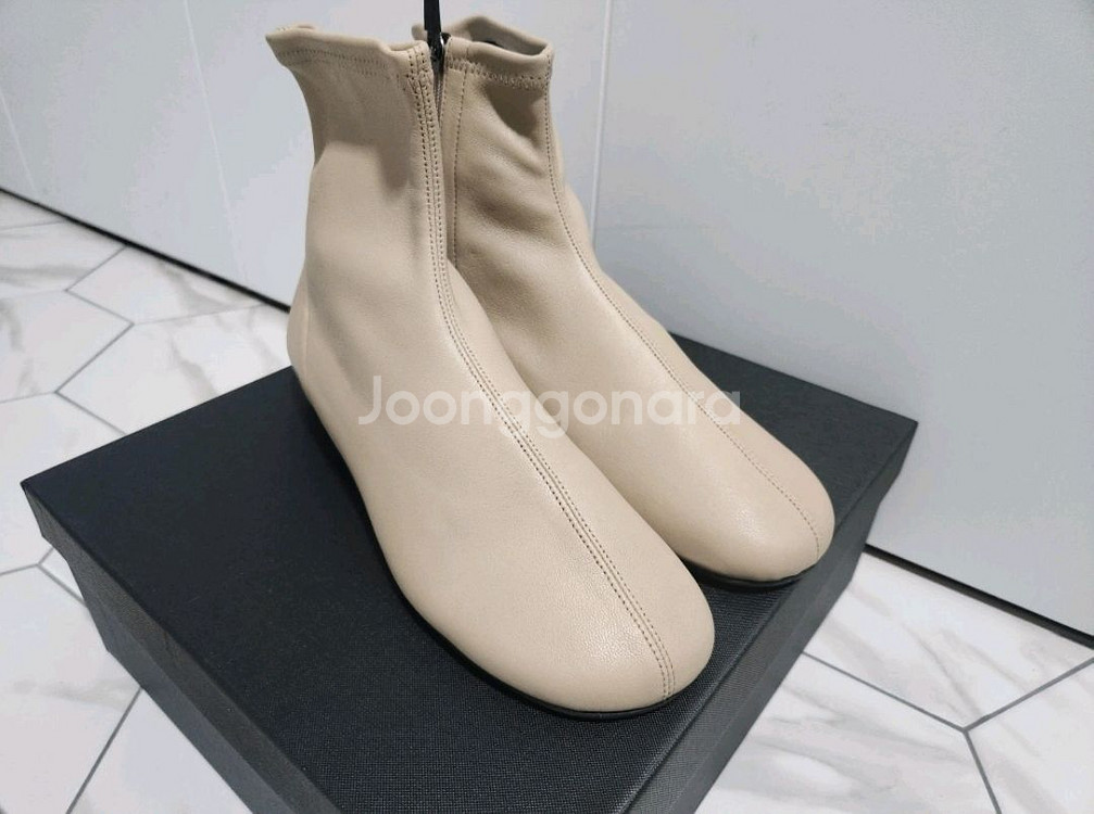 꺌랑 빠히부츠 라떼 250사이즈 새상품--0