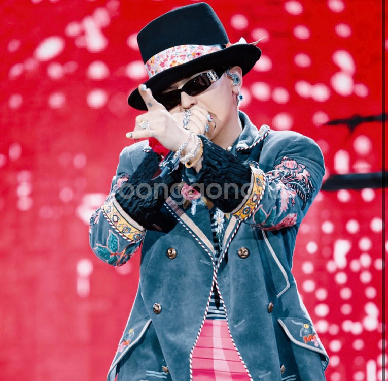 발렌시아가선글라스 GD 지드래곤선글라스 팝니다!!--0