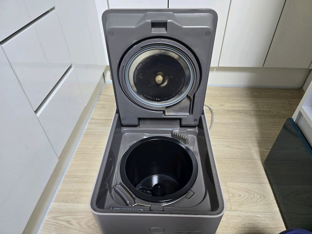 쿠쿠음식물 처리기 CFD-DDC305NW 이미지