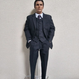 핫토이 브루스 웨인 dx19 언마스크 헤드 +정장 바디