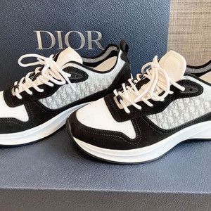 디올 960 스니커즈