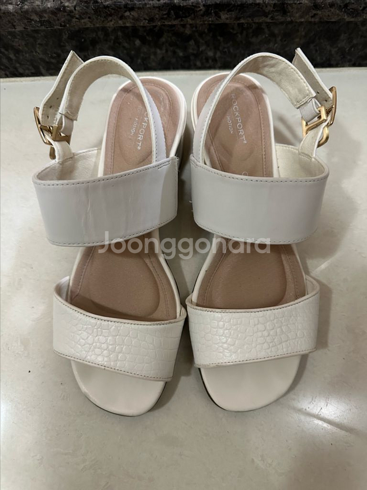 락포트 샌들 235 5cm 1회 착용--0