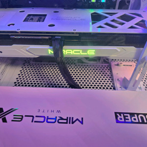 이엠텍 4070 super 미라클 화이트