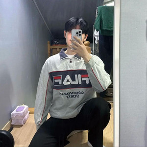 대장급 올드스쿨 빅로고 휠라 반집업 맨투맨