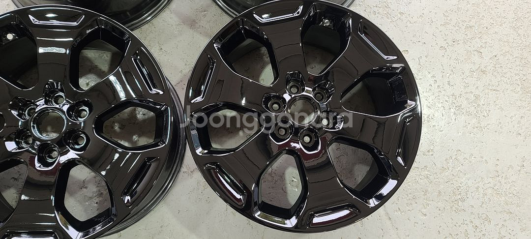 더뉴모하비 블랙유광 18인치 순정휠 대품판매20만원--1