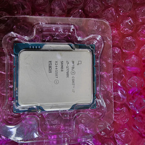 인텔 i7 13700K