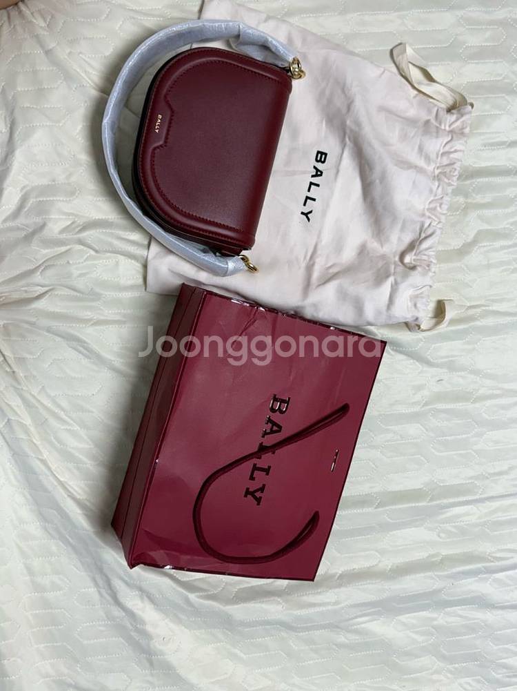 BALLY 코드 플랩 가죽 크로스 바디 백--0