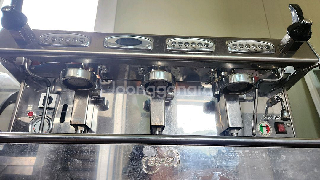 BFC 발레룬가 V2 커피머신 3그룹--3