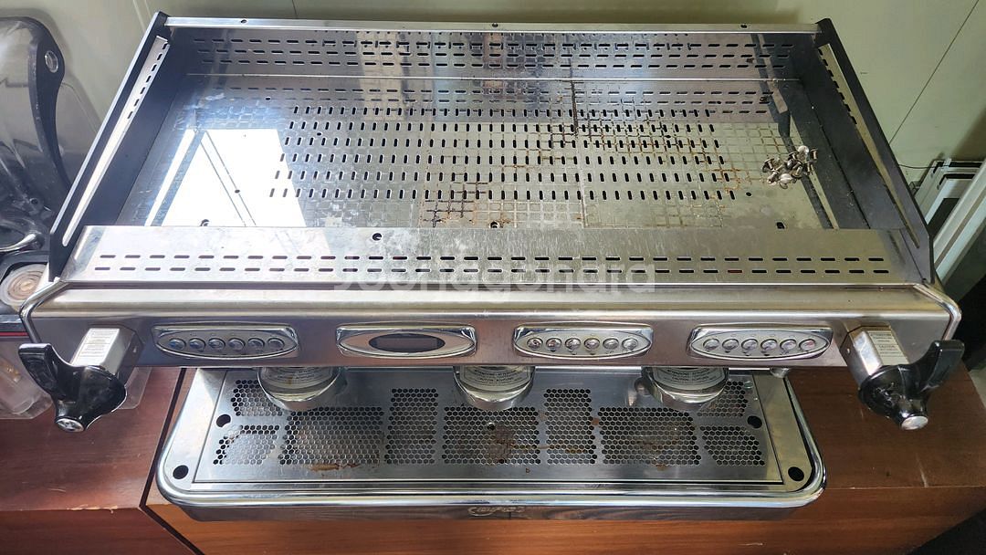 BFC 발레룬가 V2 커피머신 3그룹--5