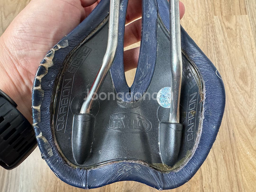 셀레 이탈리아 카본 젤 플로우 테크놀로지 자전거 안장--3