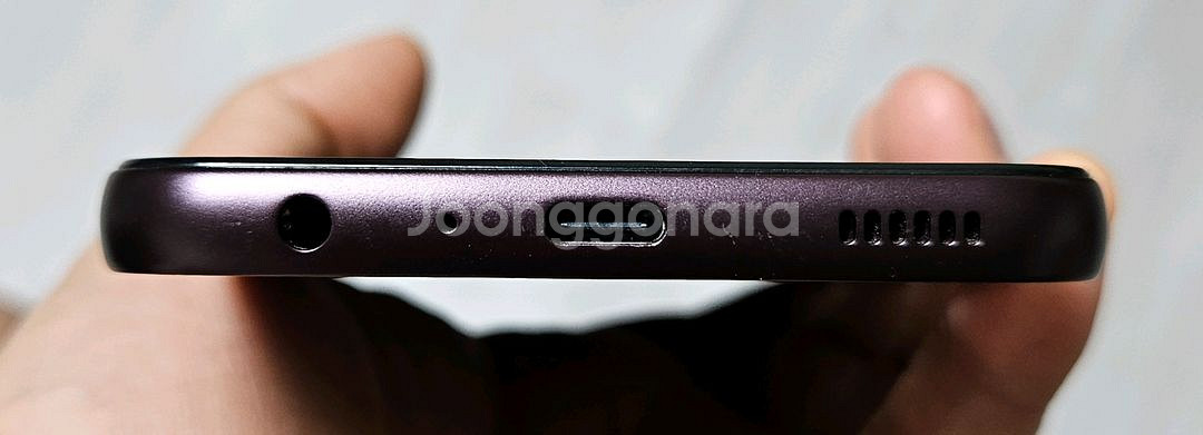 갤럭시 A24 다크레드 128GB A급 싸게 팝니다.--3