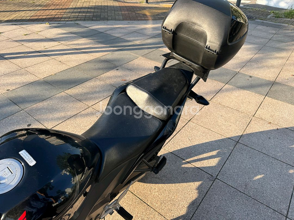 혼다 cbr125 17년형 블랙컬러 판매합니다--8