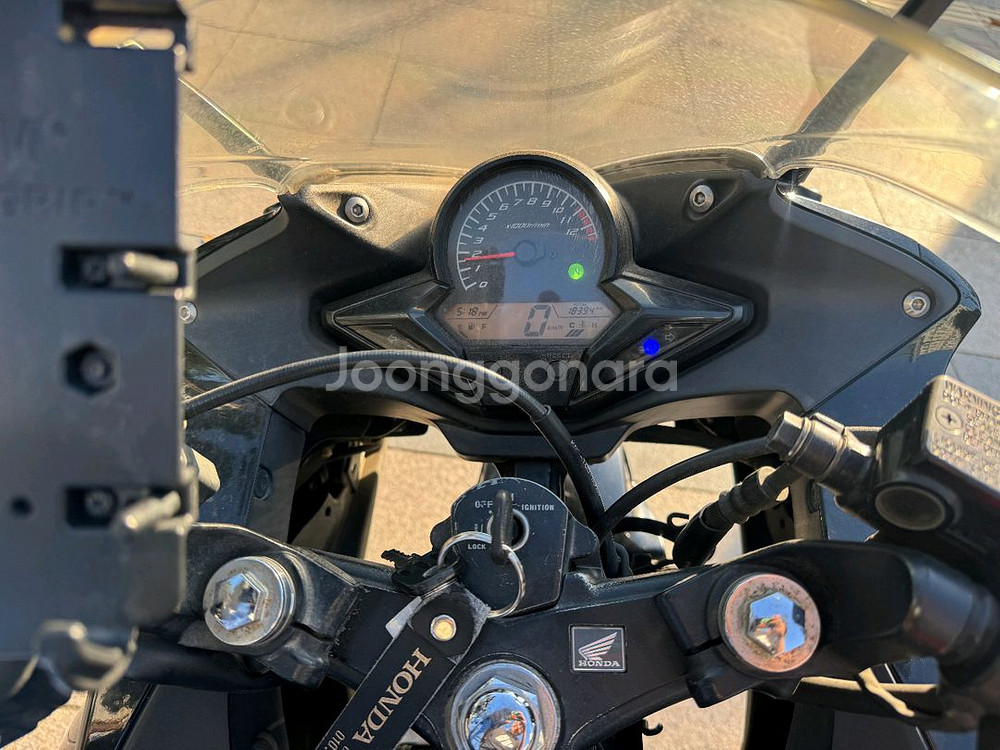 혼다 cbr125 17년형 블랙컬러 판매합니다--9