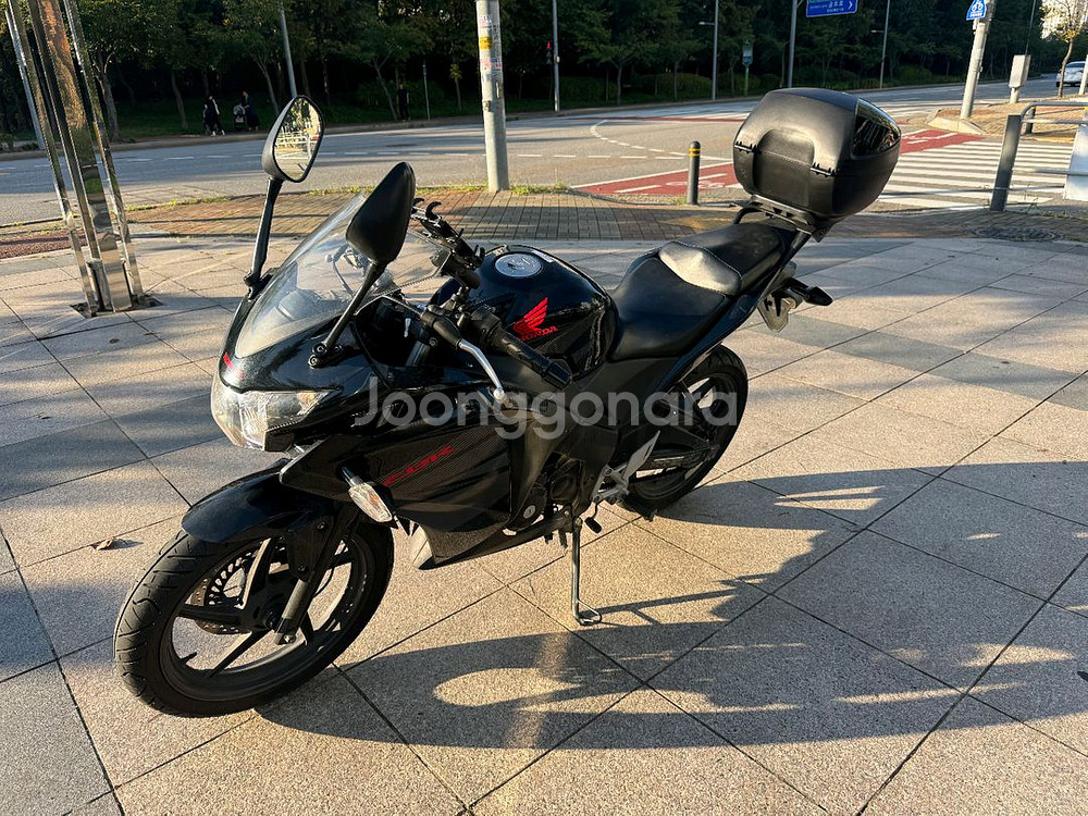 혼다 cbr125 17년형 블랙컬러 판매합니다--7