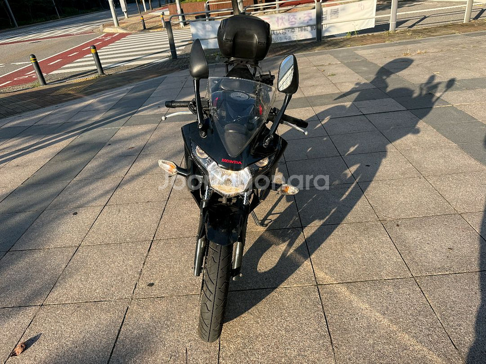 혼다 cbr125 17년형 블랙컬러 판매합니다--6