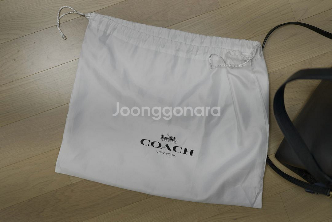 코치 가방 POLISHED PEBBLE LEATHER--3