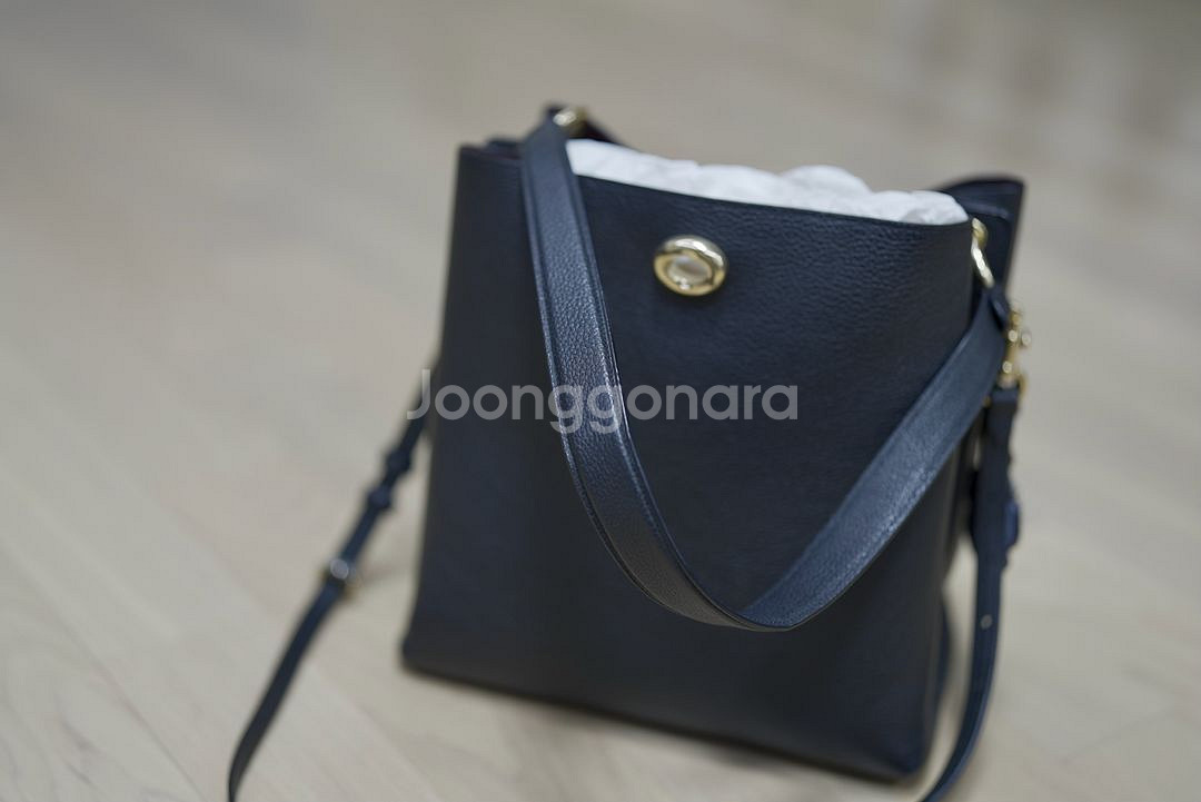 코치 가방 POLISHED PEBBLE LEATHER--5