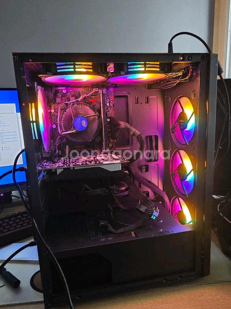 쓸만한 컴퓨터 pc 본체 팝니다--1