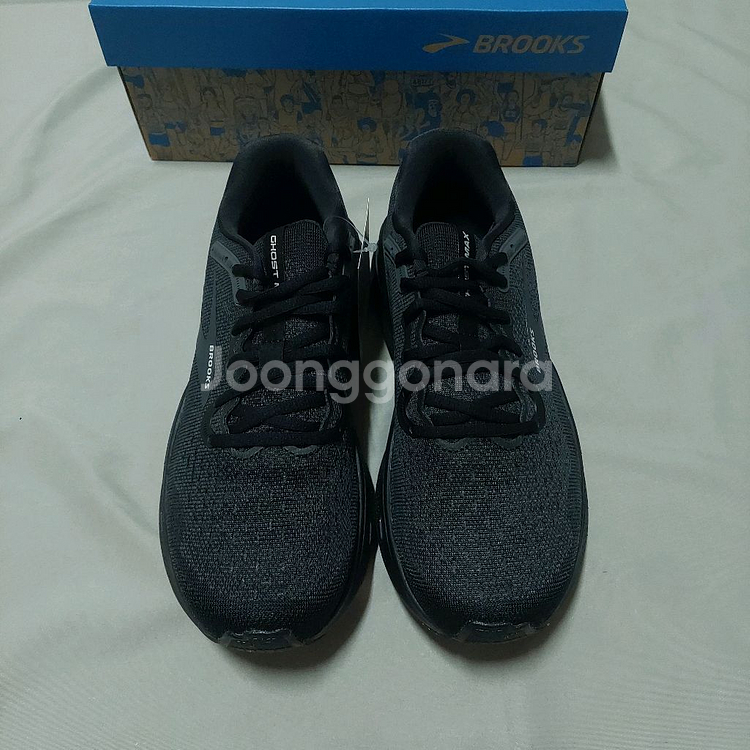 브룩스 남성 런닝화 고스트 맥스 2종 새것 255 팝니--6