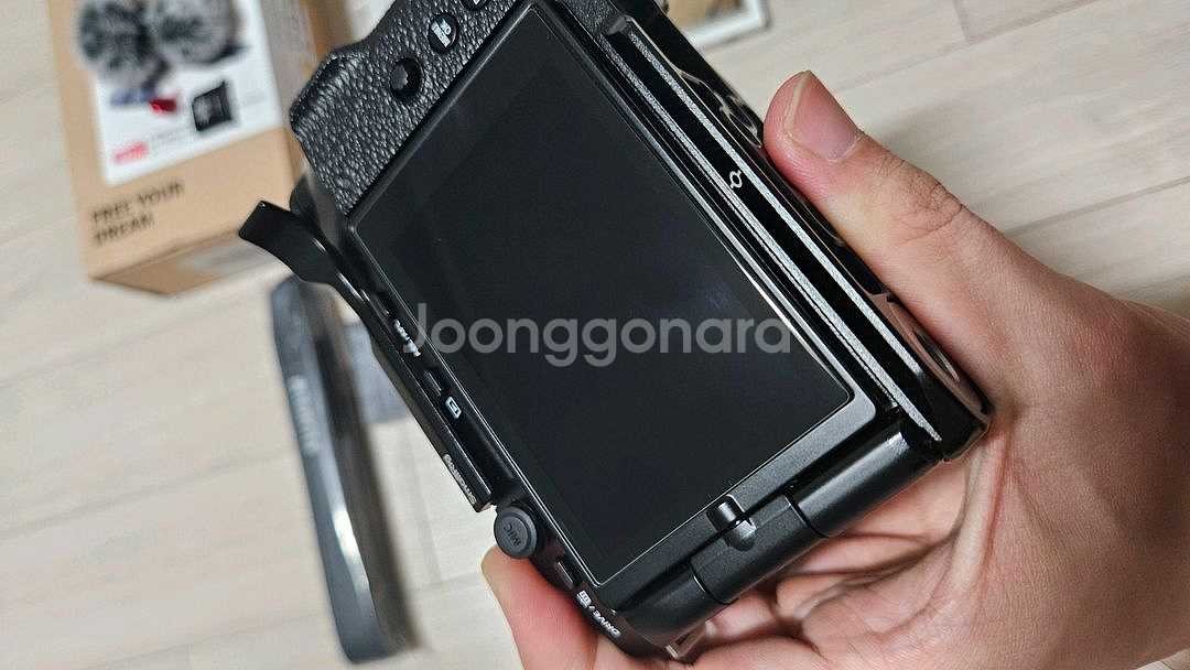 후지 X-M5 XC15-45mm 블랙 렌즈키트 팝니다.--2