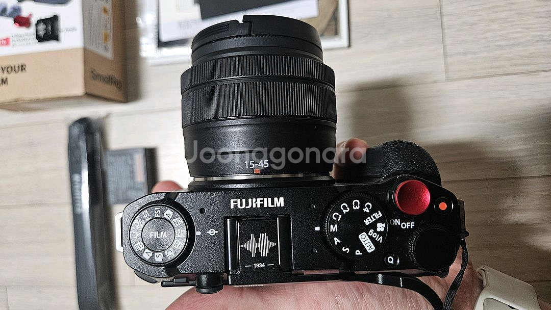 후지 X-M5 XC15-45mm 블랙 렌즈키트 팝니다.--4