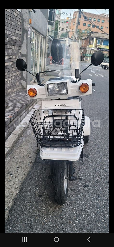 상태좋은 2010년식 혼다 자이로X 4T 흰색 팝니다--4