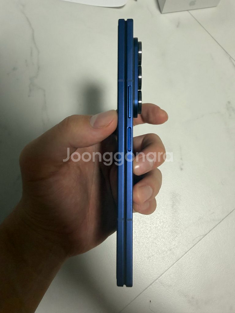 갤럭시 폴드7 512 블루 팝니다.--2