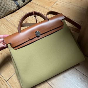 정품 에르메스 에르백31 베이지카키 캔버스