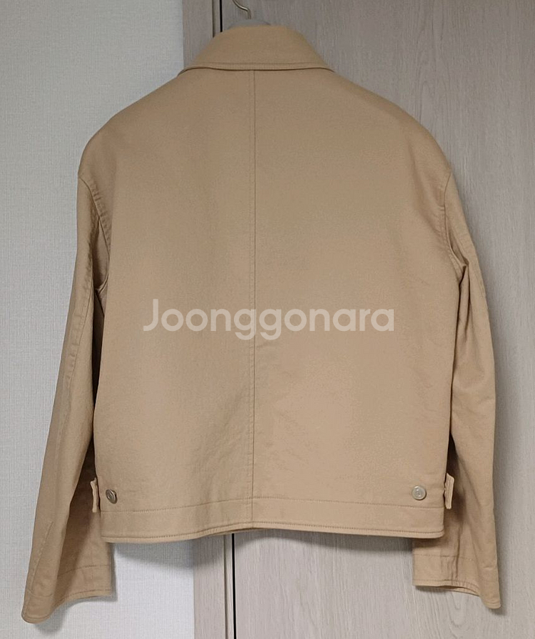 쿠어 베이지 크롭 트러커 자켓 M 100사이즈 판매--1