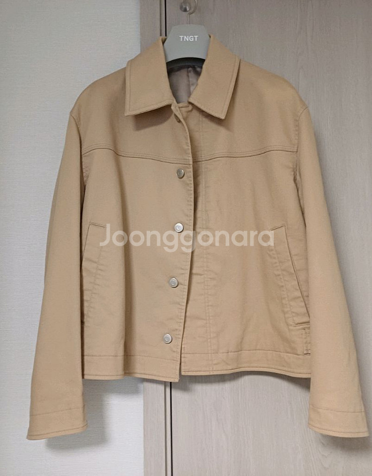 쿠어 베이지 크롭 트러커 자켓 M 100사이즈 판매--2