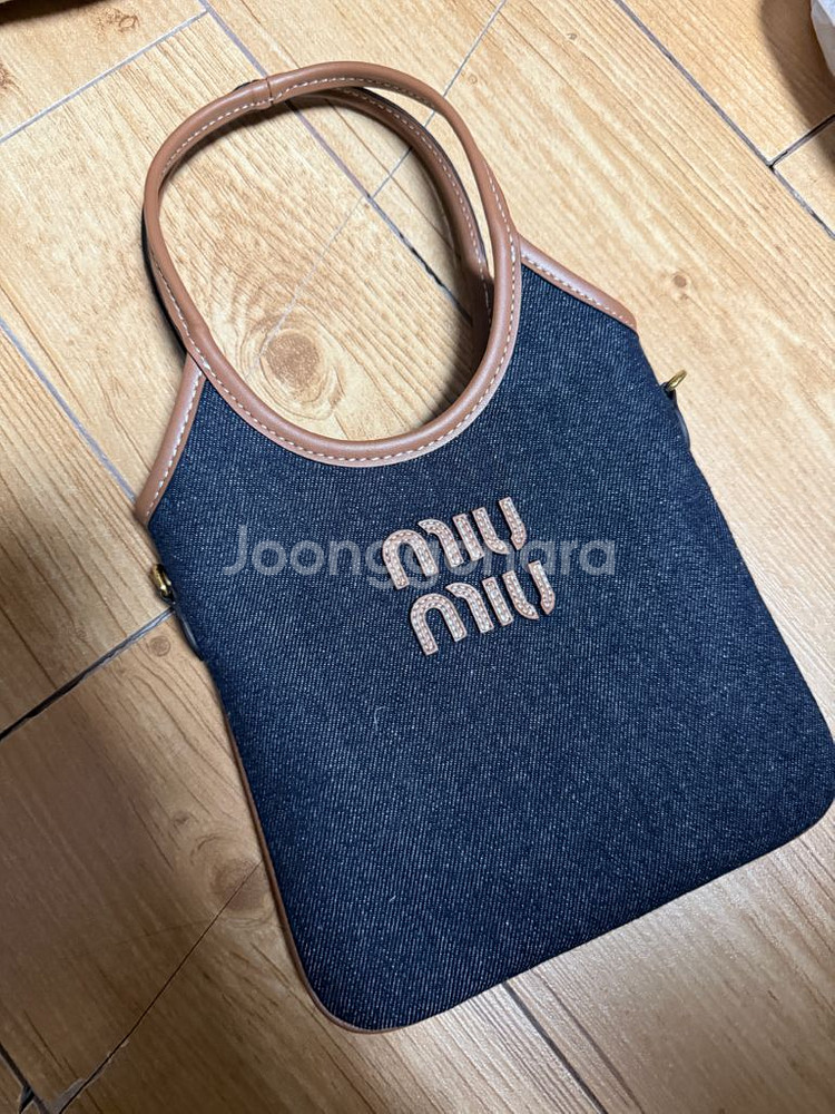 미우미우 데님 토트백) 잠실동 직거래시 에눌가능--0
