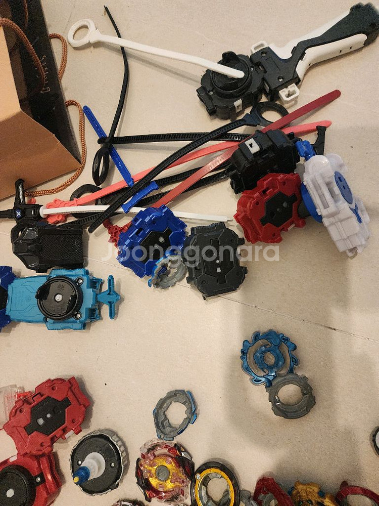 베이블레이드 팽이 일괄 약 20개 이상 구성품모두드림--3