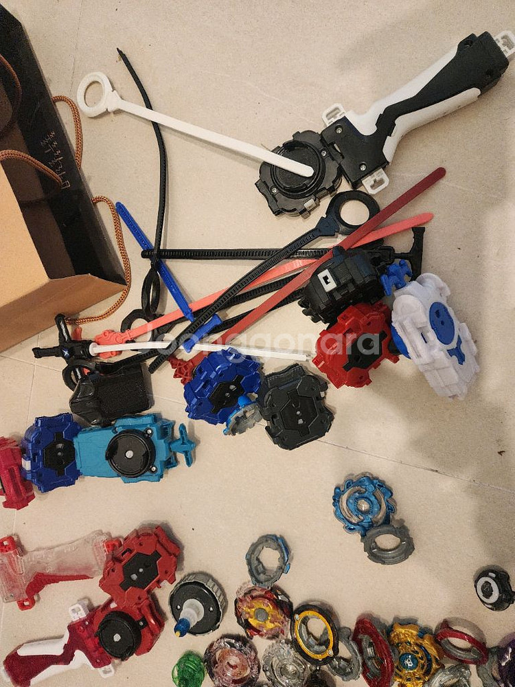 베이블레이드 팽이 일괄 약 20개 이상 구성품모두드림--7