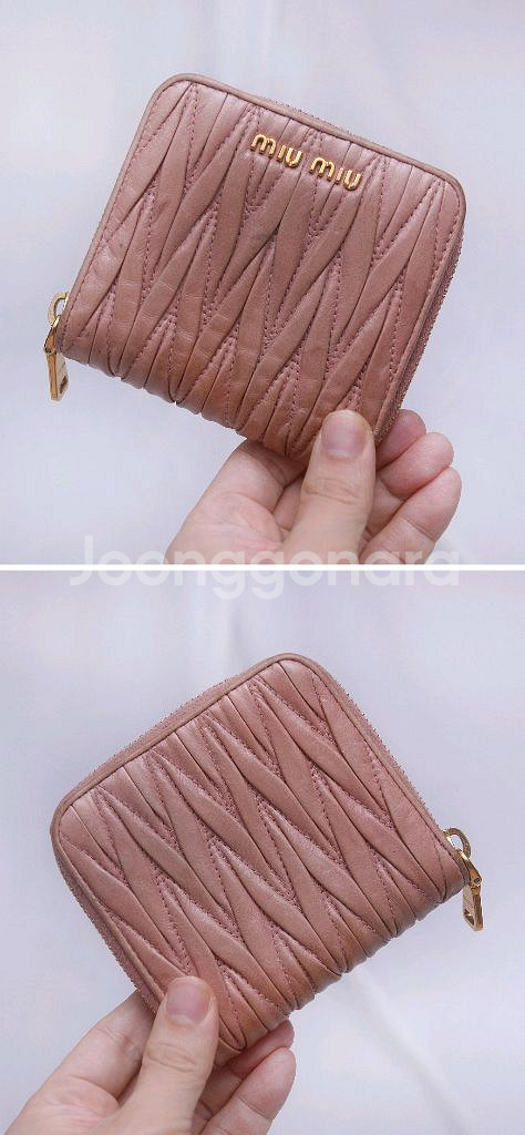 미우미우 마틀라쎄 럭스 지퍼 포켓 반지갑 (인디핑크)--2
