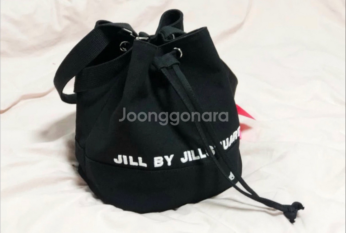 질스튜어트 복주머니 검정 새가방--0