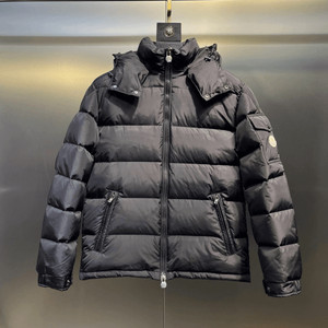 [몽클/레어] 새상품 / 몽제네브르 / 4 (약105)