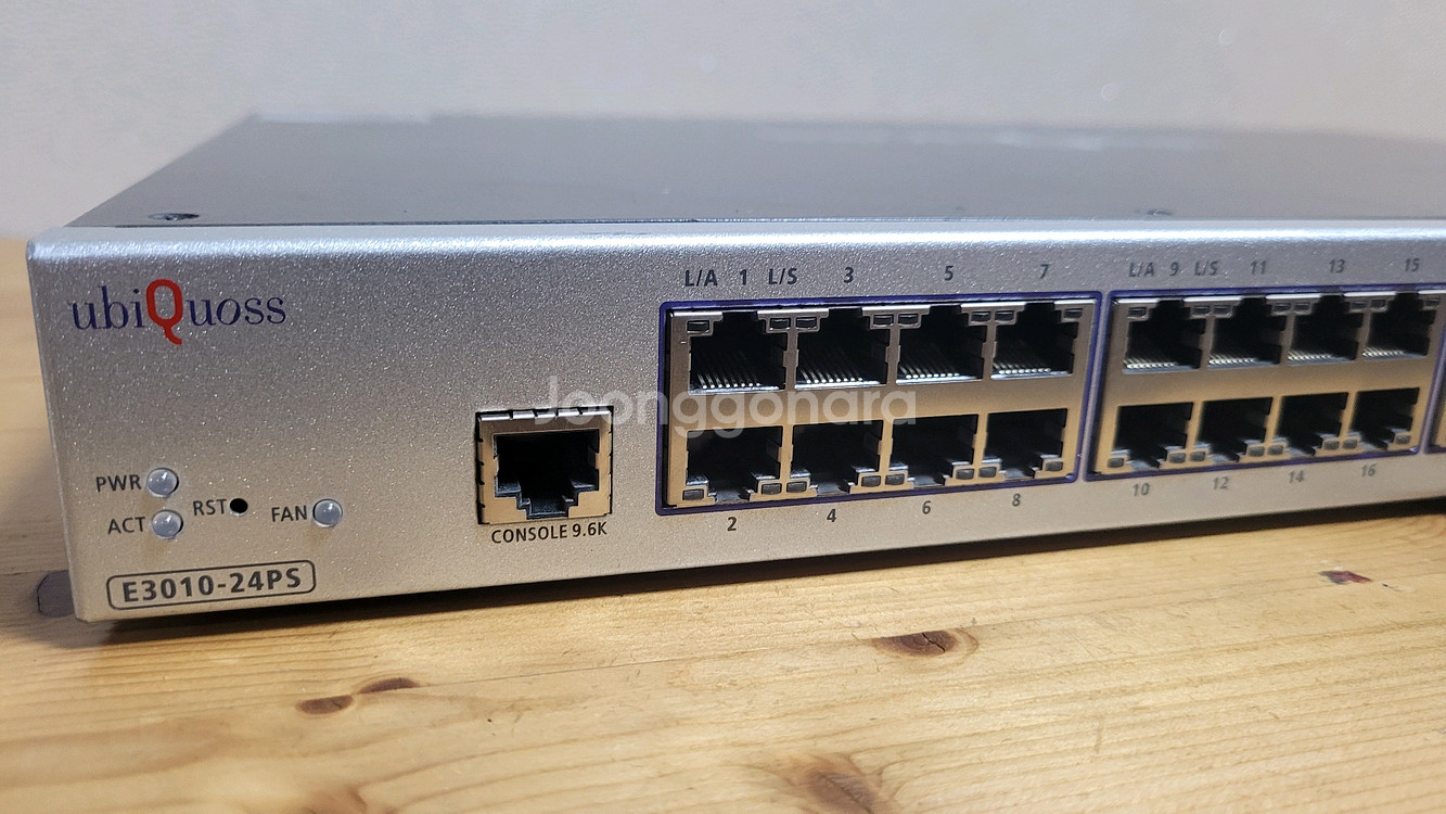 유비쿼스 E3010-24PS L2 PoE 스위치허브--1