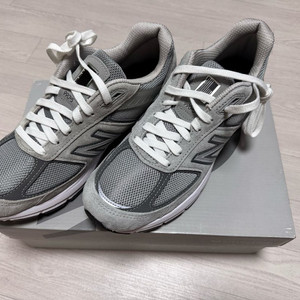 뉴발란스 990 v5 회색 사이즈 260 발볼 b