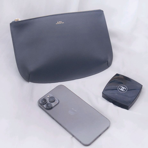 미사용) 아페쎄 사라 하프문 가죽 클러치.파우치백