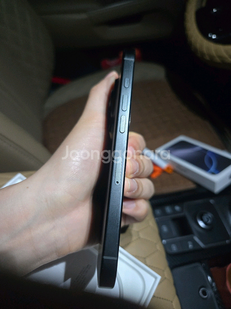 새상품급)아이폰 16프로 블랙 256GB 판매(1달사용--2