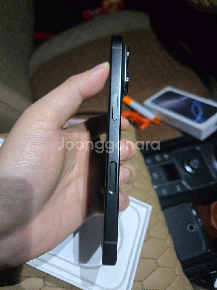 새상품급)아이폰 16프로 블랙 256GB 판매(1달사용--4